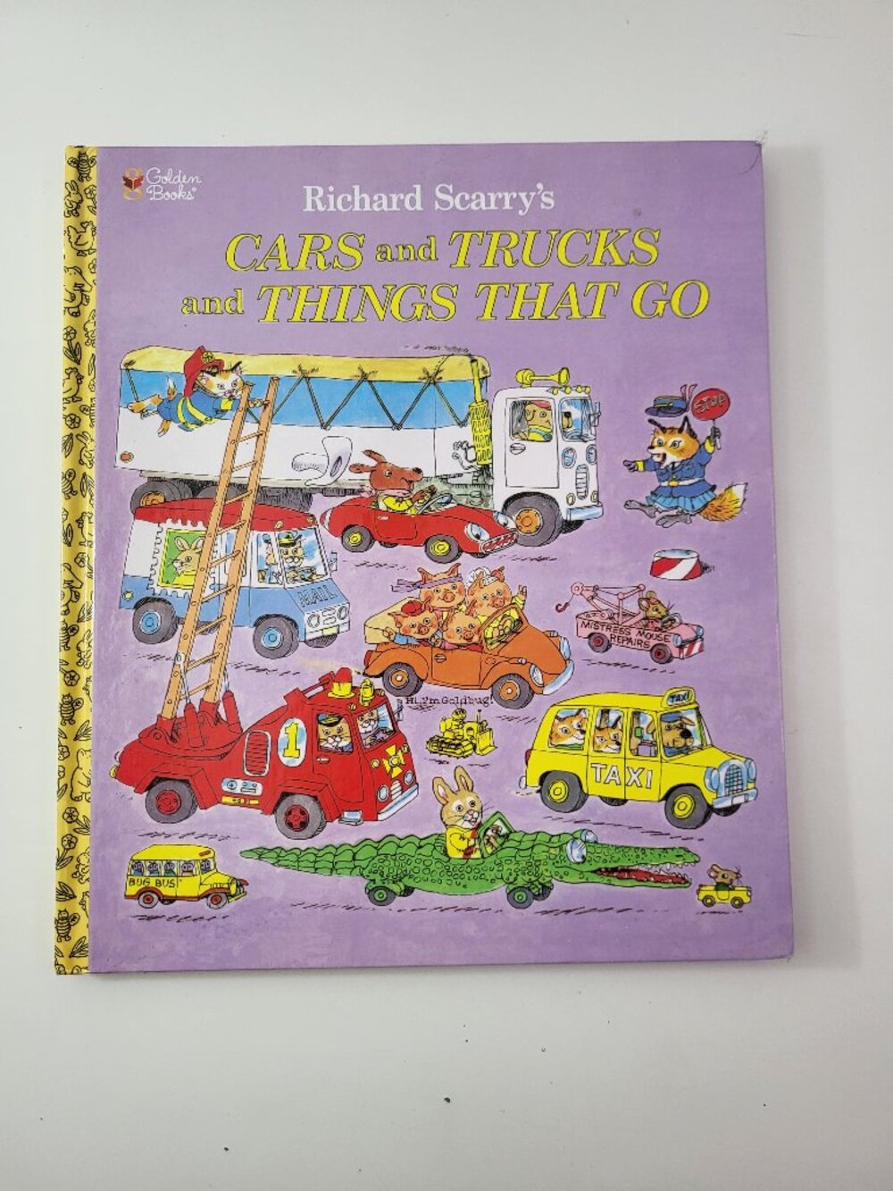 Richard Scarry's Cars and Trucks and Things That Go - 2004 Golden Books Hardcove